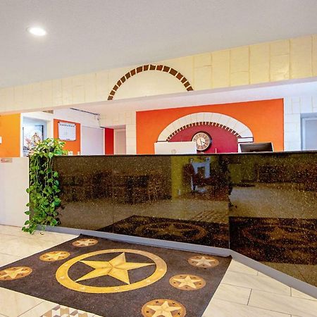 Economy Inn & Suites Дентон Экстерьер фото