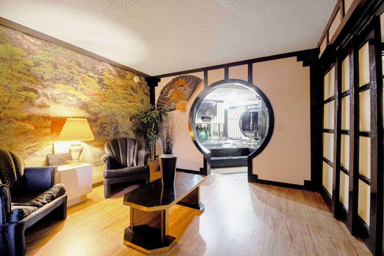 Economy Inn & Suites Дентон Экстерьер фото